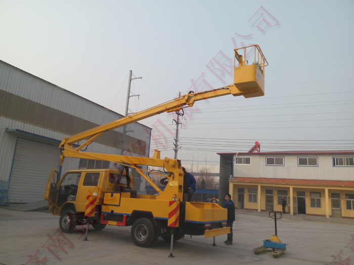車載折臂升降機 車載折臂升降機